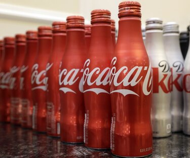 Encuentran 370 kilos de cocaína dentro de una fábrica de Coca Cola en Francia
