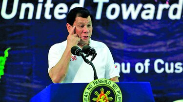 Duterte llama ‘idiota’ a Gaviria