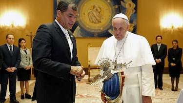 El papa Francisco recibe al presidente de Ecuador