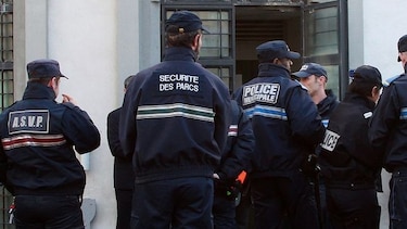 Fuerzas de élite en lugar donde fueron vistos sospechosos de atentado en París