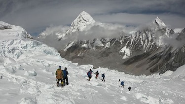 Otros tres muertos en el Everest, siete en lo que va de temporada