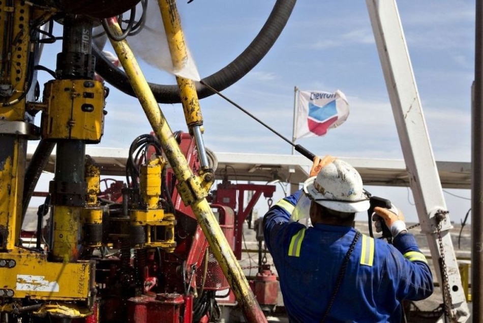Venezuela anuncia el zarpe de un buque de Chevron con crudo en medio de las tensiones con Estados Unidos