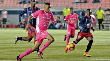 Blas Pérez se despedirá del fútbol en el Árabe Unido