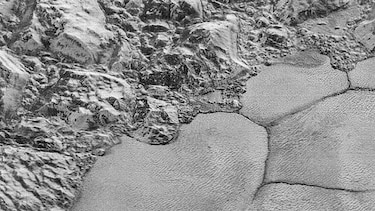 NASA publica las mejores fotos de Plutón