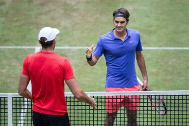 Federer avanza a su décima final en Halle, Seppi es el próximo rival
