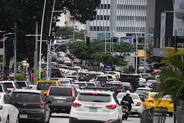 Califican de inviable anteproyecto que busca devolución del 50% de la prima de autos 