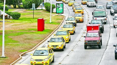 ATTT: Uber está fuera del marco legal