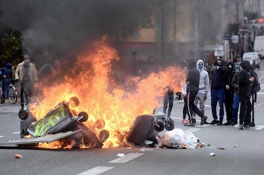 Posponen la mitad de partidos en liga francesa por protestas