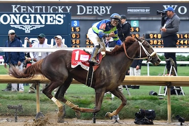 El jinete panameño Luis Sáez ganó el Kentucky Oaks