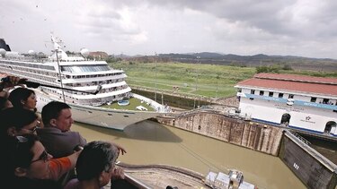 Canal seduce a cruceros