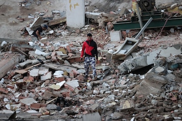 Caos y desolación en La Guaira, una ciudad destrozada por los derrumbes en Venezuela