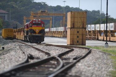 Nueva concesión del ferrocarril Panamá-Colón