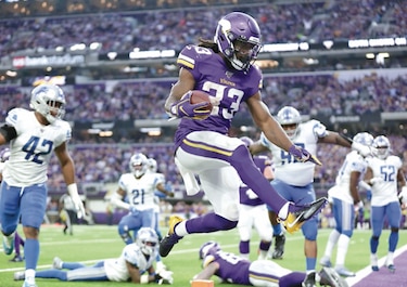 Jugadores de la NFL aprueban nuevo acuerdo laboral