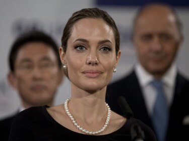 Jolie pide evitar más muertes de inocentes tras mil días de conflicto sirio