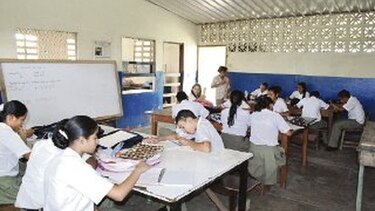 Exigen apertura de nuevo plantel en Calobre