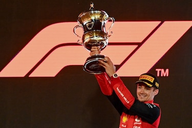 Leclerc gana en Baréin el primer GP de la temporada, Sainz Jr. llega en segundo lugar