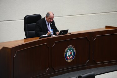 Jorge Herrera cierra el periodo de la Asamblea Nacional con ‘una espinita’: el reglamento interno