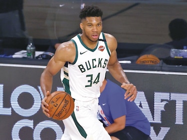 Los Bucks se colocan a una victoria de eliminar al Magic