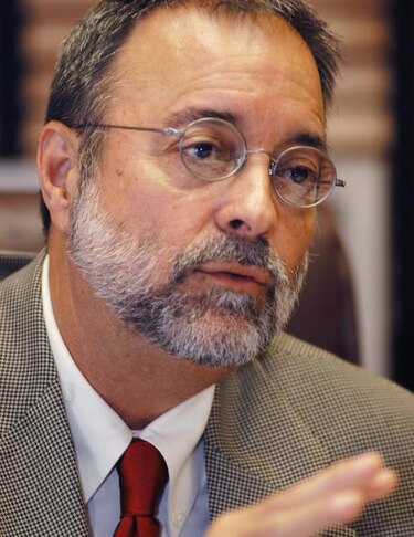 Valdés Escoffery: El TE nunca ha vendido una base de datos