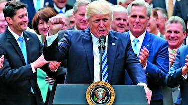 Trump celebra avance de la reforma al ‘Obamacare’