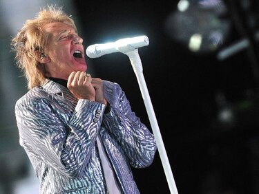 Rod Stewart muestra su faceta más íntima de padre en una nueva canción