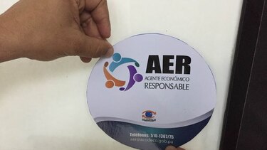 Comercios cambian el ‘chip’ para atender quejas