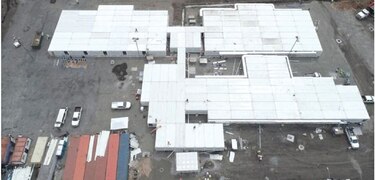 Un accidentado refrendo al polémico hospital modular