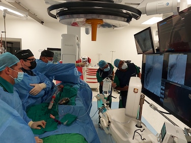 Médicos panameños realizan el primer implante de válvulas tricúspides del corazón en Centroamérica
