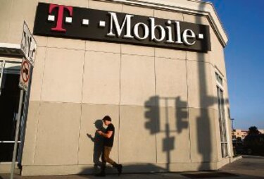 SoftBank Corp negocia compra de T-Mobile US