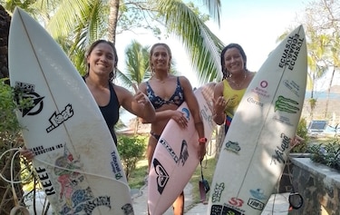 Campeonas de Argentina y Ecuador se entrenan en Panamá para el Panamericano de Surf