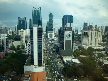 Moody’s mejora perspectivas de la banca: una lectura positiva y dos luces amarillas