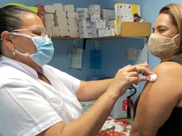 Costa Rica supera los 2 millones de vacunados contra la Covid-19, informa el presidente Alvarado