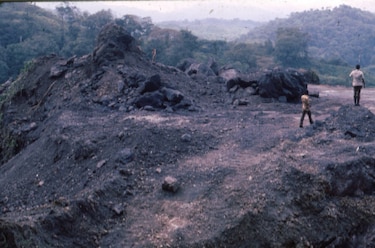 Una mina a tajo abierto en las selvas del río Boquerón, 1980