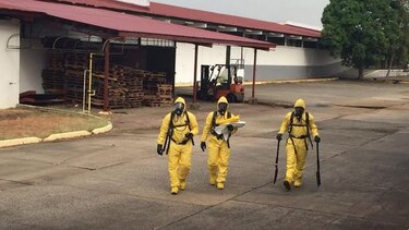 Atienden derrame de químico en Corozal