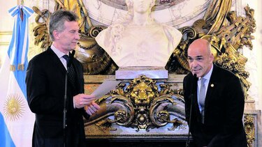 Abren causa contra jefe de espías