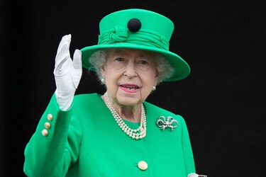 Acusan a británico de 20 años por querer herir a la reina Isabel II