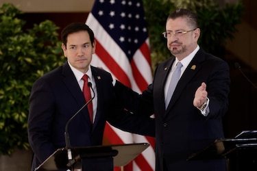 Diputada de Costa Rica critica ‘sumisión’ del presidente Chaves ante Marco Rubio y pide apoyar al Canal de Panamá