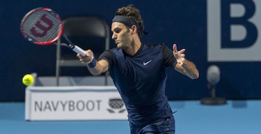 Roger Federer se estrena con una fácil victoria en Basilea