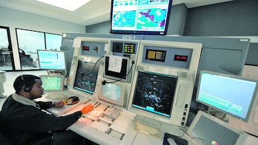 Dos ofertas para habilitar centro de control aéreo