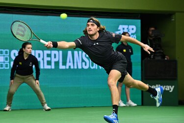 Tsitsipas y Rune chocan por el título en el Torneo de Estocolmo 2022