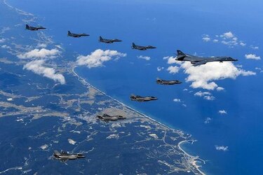 Bombarderos de Estados Unidos volaron cerca de las costas de Corea del Norte
