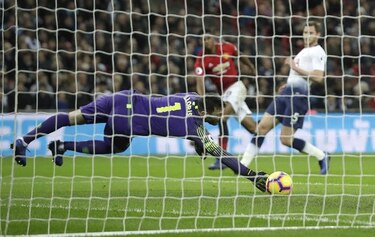 Manchester United gana en su visita al Tottenham