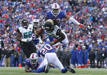 Dolphins doblegan a Kaepernick y a los 49ers