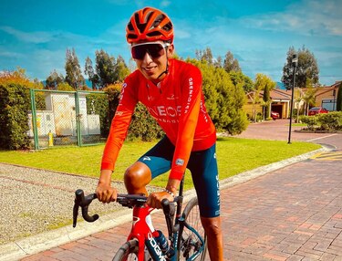 El ciclista colombiano Egan Bernal vuelve a la ruta dos meses después de accidente