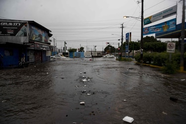 Nicaragua espera bajo resguardo el impacto de la tormenta tropical Bonnie