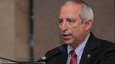 Fiscalía acusa por lavado de dinero a expresidente de Asamblea Nacional en El Salvador