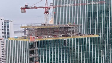Área registrada en permisos de construcción cae a la mitad