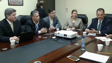 Minsa considera pedir permiso para hacer compras directas en el Hospital Santo Tomás; contralor avala la propuesta