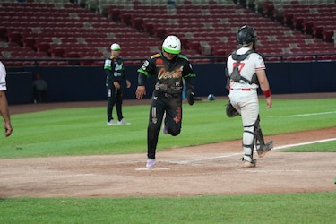 Panamá Oeste queda a un triunfo de la final; Coclé descuenta ante Chiriquí