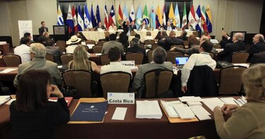 Parlatino rechaza suspender al Congreso de Paraguay por destitución de Lugo